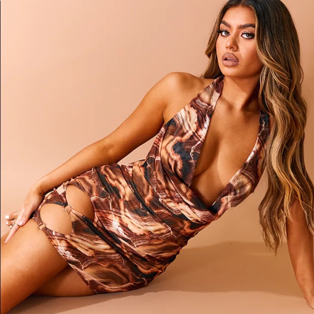 BRAND NEW PLT DRESS! TAGS ATTACHED / NEVER WORN! BEAUTIFUL FOR A NIGHT OUT